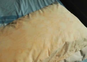 remove-sweat-stains-from-pillow